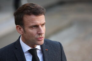 illustration L’avocat d’Emmanuel Macron porte plainte contre une voyante d’Angers pour injure publique
