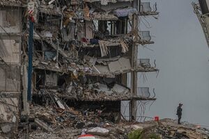 illustration Immeuble effondré en Floride : près d’un milliard de dollars de dédommagement pour les victimes