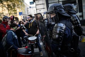 illustration Nantes : un manifestant perd un testicule après un tir de LBD lors d’une « casserolade », l’IGPN saisie