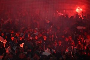 illustration OM-Feyenoord : des incidents éclatent aux abords du stade Vélodrome à Marseille