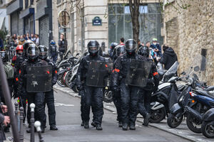 illustration « On va se venger sur d’autres » : des policiers de la BRAV-M enregistrés pendant une manifestation, l’IGPN saisie