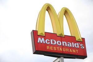 illustration Drôme : il abandonne pendant deux heures ses enfants dans l’aire de jeux d’un McDonald’s