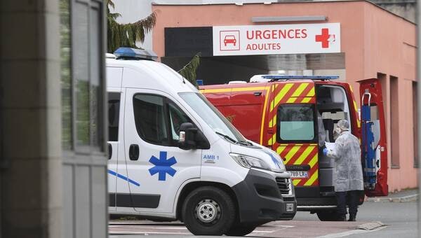 illustration Angers. Une petite fille de 22 mois hospitalisée en urgence absolue après une chute du sixième étage
