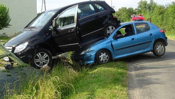 illustration Collision spectaculaire entre deux véhicules près de Cholet : le pire évité