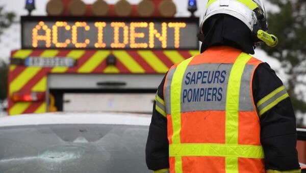 illustration Un poids lourd et une voiture se percutent près d’Angers : un blessé, le trafic perturbé