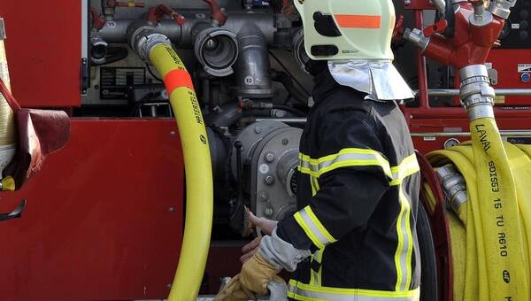 illustration Pyrénées-Atlantiques. Un incendie touche une concession Mercedes, près d’un million d’euros de préjudice