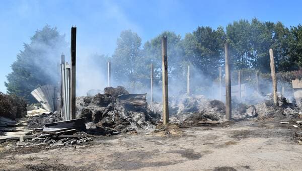 illustration Saint-Yvi. Un bâtiment agricole détruit par un incendie au lieu-dit Kernevez-Locmaria