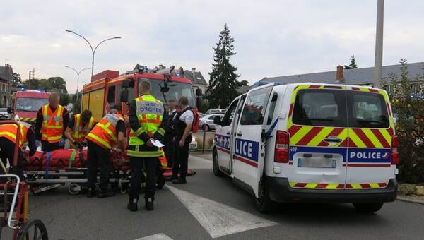 illustration Un fourgon de police et une voiture se percutent : deux policiers blessés en Deux-Sèvres