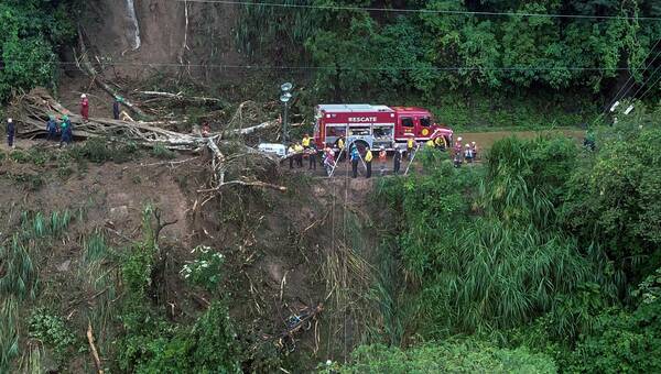 illustration Costa-Rica. Au moins neuf morts dans un accident d’autocar causé par un glissement de terrain