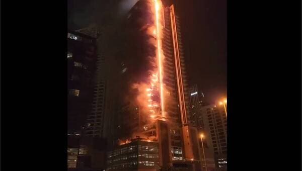illustration Les images spectaculaires d’un incendie ravageant un gratte-ciel de 35 étages à Dubaï