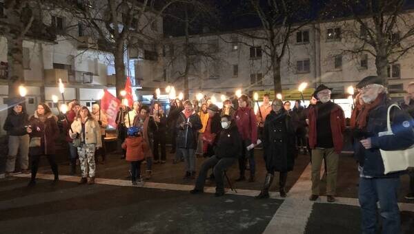 illustration Violences contre les femmes : la marche aux flambeaux réunit une soixantaine de personnes à Lorient
