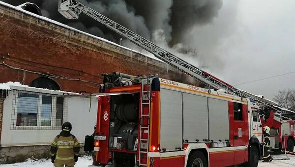 illustration Important incendie à Moscou, près de trois gares ferroviaires