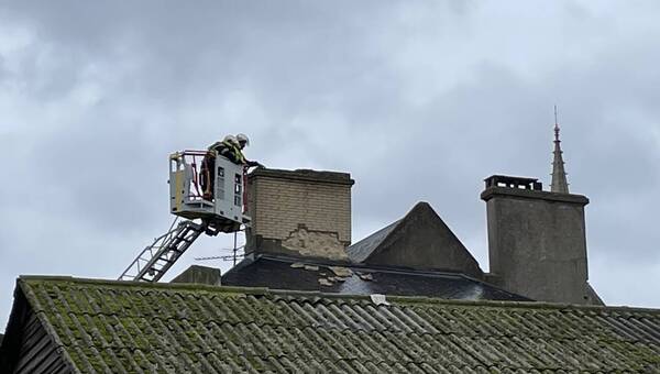 illustration Caen. Les pompiers au chevet d’une cheminée en centre-ville