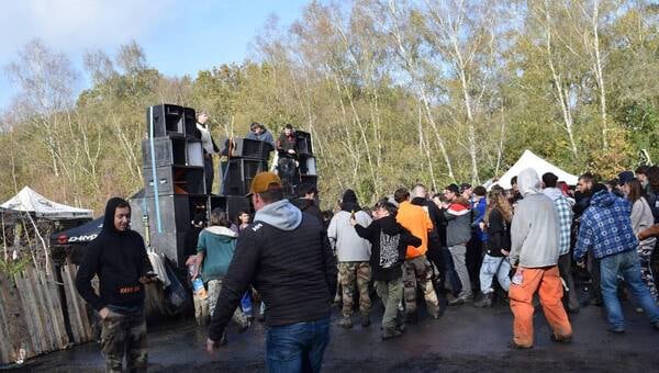 illustration Rave party dans le Maine-et-Loire : près de 600 fêtards réunis dans un bâtiment désaffecté