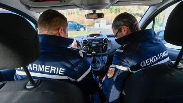 illustration Deux gendarmes légèrement blessés par un automobiliste qui refuse un contrôle routier à Couëron