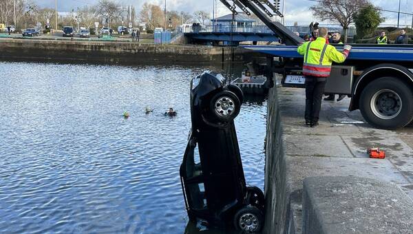 illustration Chute d’une voiture et de sa passagère dans le bassin d’Honfleur : la victime est décédée