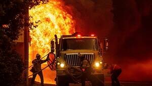 illustration EN IMAGES. Forêts calcinées, villes brûlées… La Californie ravagée sous les flammes du Dixie Fire