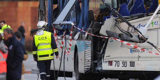 illustration Accident de bus de Rochefort : seul le chauffeur sera jugé dans un procès prévu fin mars 2022