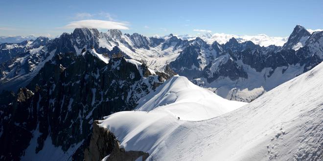 illustration Massif du Mont-Blanc : deux alpinistes espagnols coincés à plus de 3 000 mètres secourus